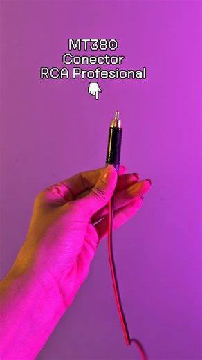 Seetronic MT380 🔌 Conector RCA profesional diseñado para una transmisión de señal clara y estable. Construcción robusta y ajuste preciso, ideal para audio y video en instalaciones profesionales. 📡 Conecta con calidad y confiabilidad. | Syscom