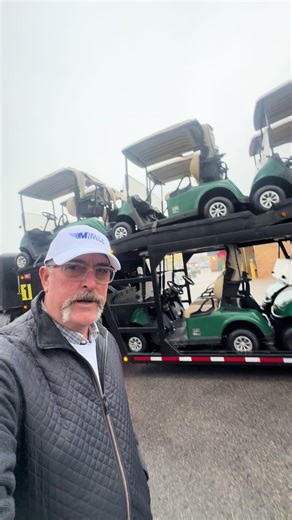 Don’t stress the price — you’ll get the best one in the world with me. Let’s find the EZGO that fits your life. Mikey’s Motors • Murfreesboro No worries. Just EZ with EZGO. — Golf Cart Brian#GolfCartBrian #mikeysmotorsmurfreesboro #mikeysmotors #brianroyalty #golfcarts