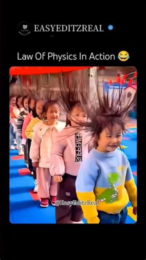 You’ll Love This Static Electricity Trick With Kids 😂⚡ | Chinese Classroom Hack