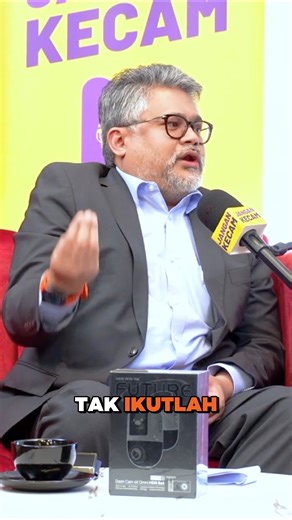 Budaya Lulus vs Budaya Keselamatan, CEO PUSPAKOM jelaskan kenapa keselamatan lebih penting daripada sekadar “nak lulus”. 👉 Klik link https://www.youtube.com/watch?v=-k33UP1wjY4 untuk tonton temubual penuh bersama Nazz & Co dalam podcast Jangan Kecam. #PUSPAKOM #JanganKecam #NazzandCo #podcast | Puspakom Sdn Bhd