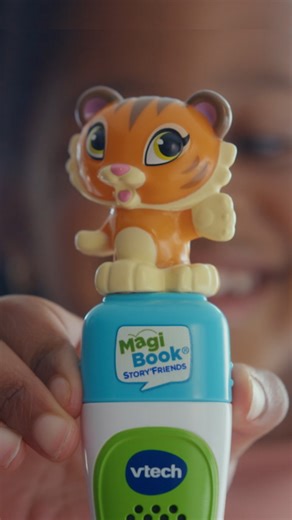 📖💭 Connaissez-vous 𝐌𝐚𝐠𝐢𝐁𝐨𝐨𝐤 ? Ce système évolutif rend les apprentissages des enfants de 2 à 8 ans intuitifs et ludiques ! ✨ Le stylet magique interagit avec toutes les pages du livre : jeux éducatifs, histoires et sons pour apprendre en s'amusant ! 📚🫶 🆕 Et maintenant, découvrez MagiBook 𝐒𝐭𝐨𝐫𝐲’𝐅𝐫𝐢𝐞𝐧𝐝𝐬 : une version compacte et pratique, avec figurines à clipser associées aux livres, à emporter partout ! 💡 Tous les livres interactifs de la collection sont compatibles, qu
