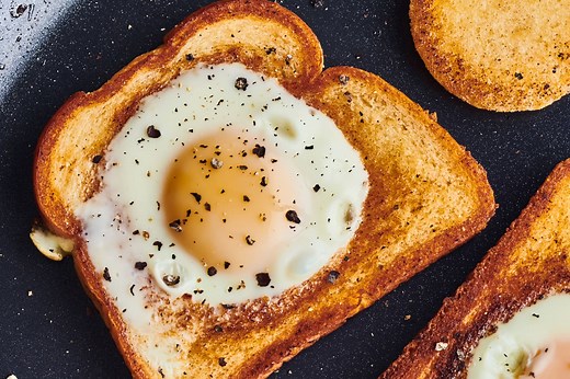 How To Make Eggs in a Basket