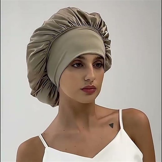 Wide-brimmed silk sleeping cap