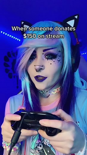 Returning my appreciation😂#girlstreamer #emogirls #egirlmakeup #twitchgirls #scenegirl #scenehair #emohair #rawrxd #twitchclipsdaily #scenekid #altfashiontiktok #scenegirls #girlstreamers #twitchaffiliate #irishgirl #irishemo