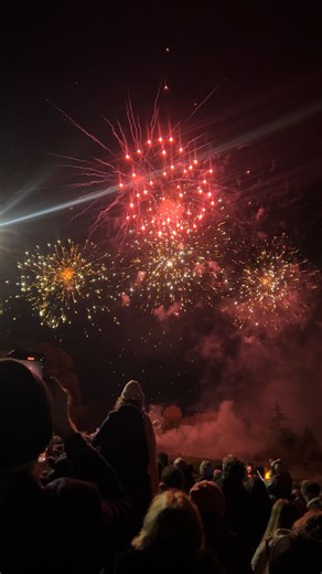 We were proud to be the main sponsors of the Hadley Wood Fireworks Display last night! ✨ What an incredible evening filled with laughter, great food, and a spectacular show!  | Statons Estate Agents | Facebook