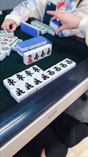 Mahjong Playing Live: Funny Moments at the Mahjong Table