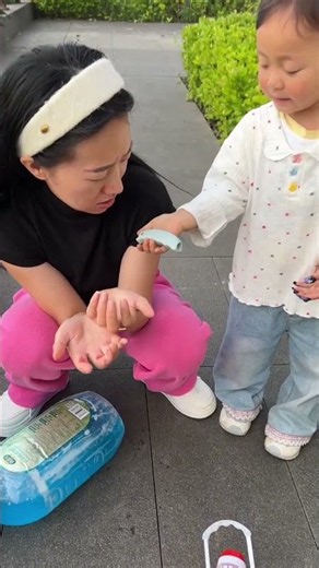 Cool stuff! Mom can easily carry 50 kg of heavy items! #viral #gadgets #creative