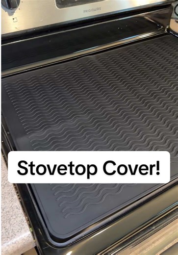 I absolutely love the silicone mat for my electric stove top! It looks so good, it’s so easy to clean, and I don’t have to worry about my gross stove top anymore #stovetopmat #kitchenupgrade #cookinghack #kitchengadgets #cleantok