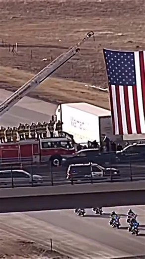 @breaking_.newstoday on Instagram: "Video from the funeral procession of American Sniper Chris Kyle, which stretched 200 miles from Midlothian to Austin. Kyle, a Navy SEAL sniper with four Iraq tours and 160 confirmed k*lls, was highly decorated for valor."