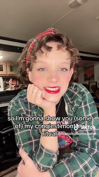 Just because someone only shows the folksy, home makery parts of their practice, doesn’t mean thats the entirety of it. I dont share my intimate, involved, deity related workings. Those are raw, powerful, and personal. But I like showing the little things that make life a little more magical. ✨ #folkmagick #folkmagic #greenwitch #witchyhomestead #chickens #raiseyourownfood #animalmagic #kitchenwitch #makelifemagic #appalachian #southern