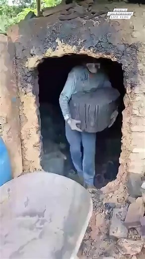 Discovering Brazil's ancient art of charcoal-making 🔥 #worldcountrysidelifevlog #CharcoalProduction #BrazilianTraditions #SustainableLiving DISCLAIMER NO COPYRIGHT INFRINGEMENT INTENDED | World Countryside Life Vlog