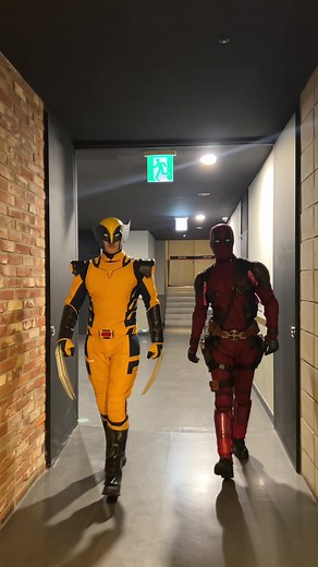 Deadpool and Wolverine Dance in Cinema | Marvel Cosplay Entertainment