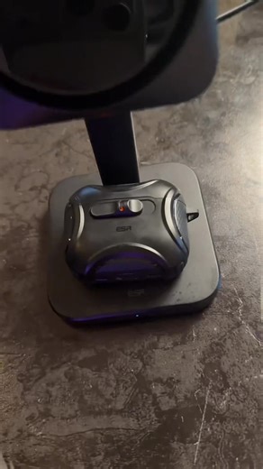 46K views · 525 reactions | ESR Case für AirPods Pro 3 im Test – Qualität, Design & Schutz im Check! Anzeige In diesem kurzen Produkttest zeige ich euch das ESR Case für die AirPods Pro Ich gehe auf Material, Passform und Schutzfunktion ein – und zeige, ob sich das Case im Alltag wirklich lohnt.  Technische Details, ehrliches Fazit & Praxistest #esrtech #esrairpodsprohülle #esr #airpodspro3 | Tutich | Facebook