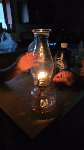 Everytime its windy here the lights turn off. So we got a oil Lamp and some Candles 🕯 | Linda Echuck