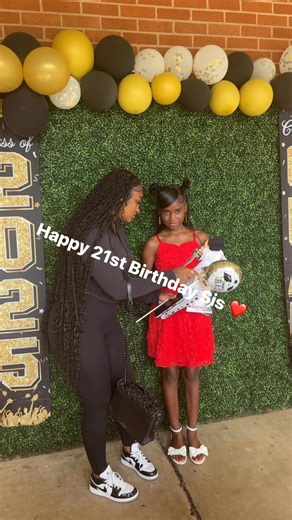 Happy 21st Birthday to my crazy bipolar sis Da Evill Doll enjoy your day to the fullest I love you ❤️😘 | Bre Bre