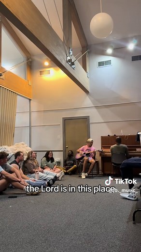 Waymaker Worship Song Guitar Tutorial