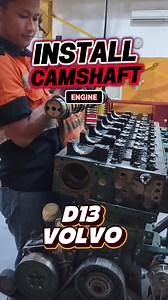 Install camshaft Engine Volvo D13 👍🏼👨‍🔧 #fyp #reelfyp #reelviral #engine #volvo #D13engine #mekanik #engineer #mekanikpakistan #tambang #overhaul #jangkauanluas | Pamungkas