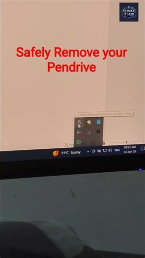 Pendrive nikalne ka sahi tarika 💻🔌 #ytshorts #youtube #shorts #climaxithub #computer #shortsreels