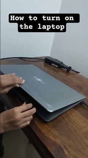 how to turn on the laptop #howto #tech #simple #diy #sirf-how
