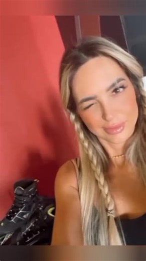 𝗥𝗼𝗹𝗹𝗲𝗿𝗯𝗹𝗮𝗱𝗶𝗻𝗴 𝗖𝗮𝗿𝗱𝗶𝗼 𝗼𝗻 𝘁𝗵𝗶𝘀 𝗯𝗲𝗮𝘂𝘁𝗶𝗳𝘂𝗹 𝗙𝗥𝗜𝗬𝗔𝗬 𝗶𝗻 𝗠𝗜𝗔𝗠𝗜 #fblifestyle 😘💋❤️❤️❤️ | Jessica Cano