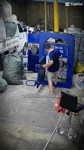 Ép Lon bia ép lon nhôm. Máy ép giấy. Máy ép rác . Máy ép chai nhựa pet. Liên hệ: 096.9941.311