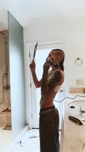 Skylar Grey on Instagram: "When the barber gets sick and I have to figure out how to do this complicated fade rat tail Mohawk buzz cut…. @g.the.tonsor feel better soon… please… for me… lol"