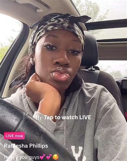 Glossy DSL Lips TikTok Live (RaMesha Phillips)