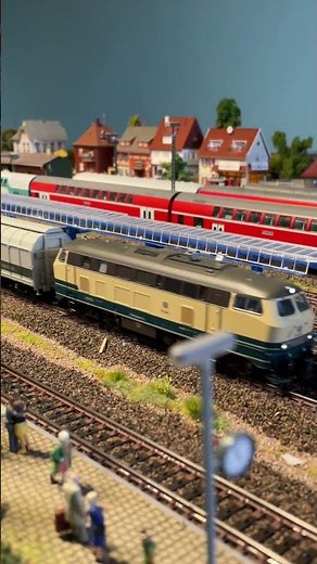 Roco BR 218 466-1 (7320074) – hauling a railadventure transfer train in action! 🚂✨