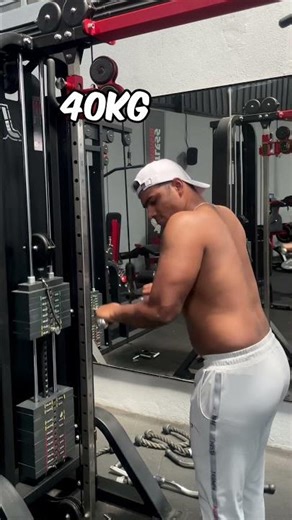 Testing Strength of My triceps triceps💪🤯