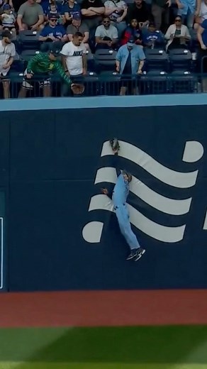 83K views · 717 reactions | HE CAUGHT IT. 勞 Kiermaier makes a spectacular catch to rob a hit from Gunnar Henderson. | Sportsnet | Facebook