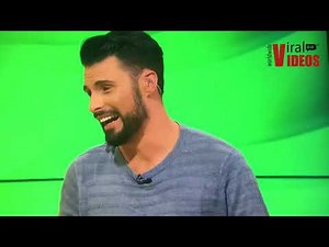 Lateysha Tweaarks till her dress bursts open LIVE television fail