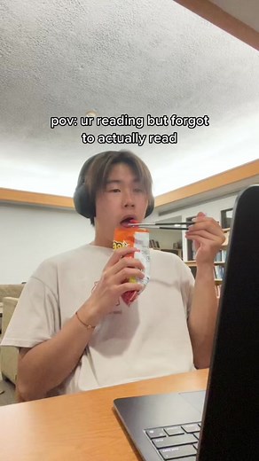 College Humanities Student: Academic Weapon for Midterms