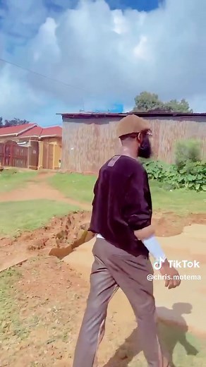 Chris motema (@chris.motema)’s videos with Mimi Ni Nani? Mtu Kama Mimi Rachats Classic and Mbosso - (Cover Song) - Masebo MUSIC
