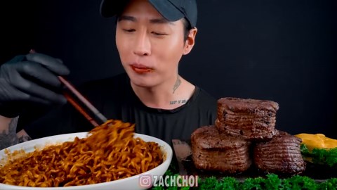 ASMR MUKBANG BLACK BEAN FIRE NOODLES & CHEESY FILET MIGNON
