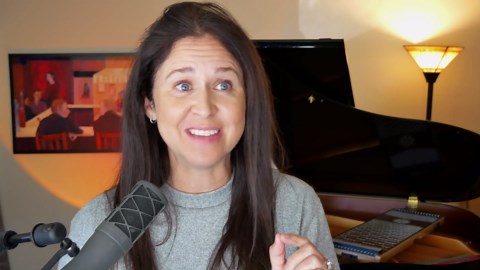 Why musicians argue about capos and transpose buttons