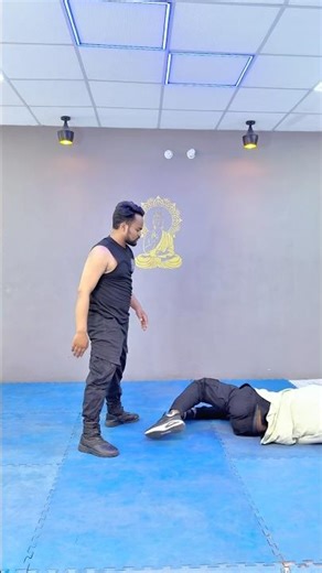 Step-by-step: The most effective elbow technique 💥. #shorts #selfdefense #elbowstrike
