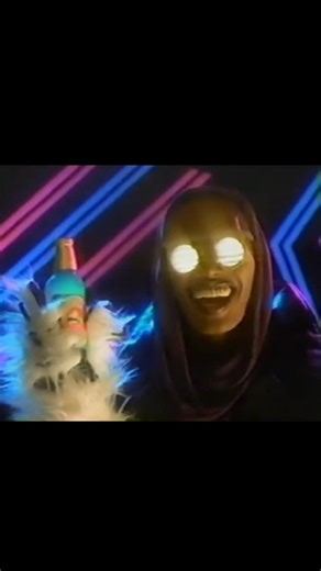 80s Aesthetics 🦩🌴 on Instagram: "🍸Grace Jones. Sun Country Wine Coolers. 1986 … In the 1980s, Grace Jones brought her bold, avant-garde persona to the world of advertising, leaving a lasting mark on pop culture. Known for her androgynous style, striking features, and commanding presence, she was featured in a number of high-profile commercials that broke the mold of traditional advertising. One of her most iconic appearances was in the 1986 Citroën CX ad, where she combined fashion, music, an