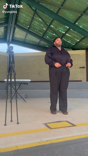 Same ol Q 😌 #fyp #yungbbq #ginuwine | genuine dancing