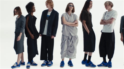Converse x ADERERROR 聯名再現前衛之作🔵⚫ 本次合作以 ADERERROR 擅長的解構設計與大膽色彩美學，打造兼具復古與 現代感的 Wave Trainer 及系列服飾，並以 ADERERROR 經典藍色點綴進行混 搭，打造跨時代前衛之作。 🛒該系列 6 月 27 日起將於以下店點販售，各分店款式或有不同，詳細資訊以店家公告為主； 圖片僅供參考，購買時請以實物為準。 ▪️ Converse 桃園 統領百貨店 1F ▪️ PHANTACi 台北旗艦店 ▪️ ARTIFACTS 敦南旗艦店 ▪️ ARTIFACTS 台中 誠品生活480店 ▪️ ART HAUS 高雄 漢神巨蛋店 3F Converse x ADERERROR 👟Wave Trainer 🏷️🔵A14290C 🧥ADERERROR Blazer Jacket🏷️ ⚫ 10028708-A01 👕ADERERROR Tee🏷️⚪ 10028709-A01 🧢ADERERROR Cap🏷️ ⚫ 10028710-A01 #Converse #converse_tw #Converse穿
