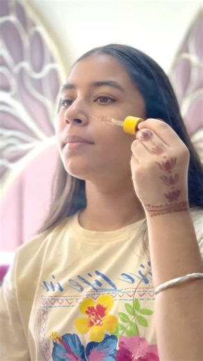 Ramneek Singh 1313 on Instagram: "GRWM - Mehendi Function Make Up credit - @muskanmishramua Puneet dress by - @asiancoutureofficiall Anaanya shanaya dress by - @style_luvneetofficial"