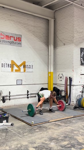 Dip Snatch 198x1 (PR) w/Straps 90kg @ 77.4kg 4 months of Radial Nerve Damage in my Left Thumb but I didn’t have any pain this entire session using straps. Still far off from making this with HookGrip from the Floor. Monday, November 17, 2025 at 7:23 PM #DipSnatch #Snatch #AllOrNothing #BarBellsAndWindMills | BarBells WindMills | Facebook