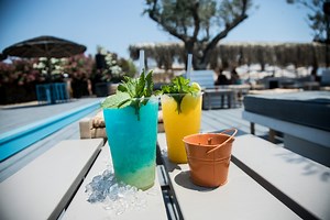 Τα 10 καλύτερα beach bar της Αττικής