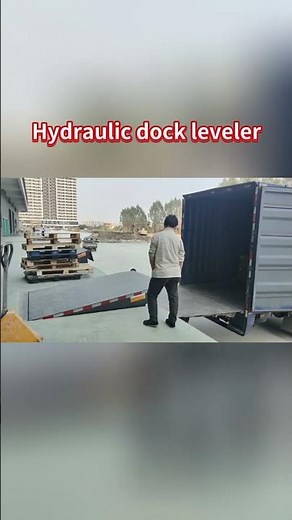Hydraulic dock leveler