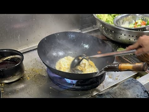 LIVE stir fried noodle - Hủ tiếu xào Cường ký| Vietnam Street Food TV
