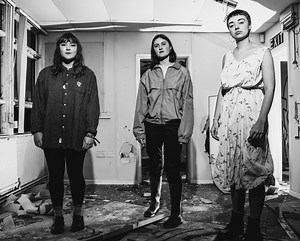 Adwaith: Fel i Fod - Video Premier
