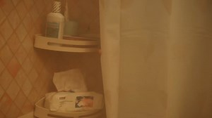 The Cinderella was taking a shower in the shared rental house, but unexpectedly, she was secretly peeped at by a lecher!|灰姑娘在合租房洗澡，竟遭色狼暗中偷看！ #TheFirstFrost #难哄 #BaiJingting #白敬亭 #ZhangRuonan #章若楠 #YOUKU #优酷 #ChenHaosen #ZhangMiaoyi #ZhaiXiaowen #LiuChutia #cdrama #love #fyp | 追剧草莓酱