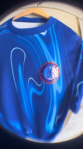 🔵 Chelsea's 24/25 home kit is here - The details: - 🍊 First-ever blend of traditional blue with vibrant white and orange accents. 🌊 3D logos that perfectly match the jersey's wave-inspired design. 🔶 Light blue Nike logos outlined in striking "Team Orange". - Available now at WorldSoccerShop ⭐ - #ChelseaFC #CFC #FootballFashion #NikeFootball #SoccerJersey | World Soccer Shop