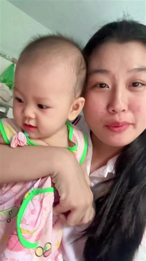 Còn view thì mình không thiếu nè — clip baby Conlaximuoi