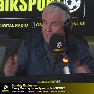 “Suspend VAR until everyone agrees with it.” 📺 “We’re so big headed with our refs that we think we’re above the rest of the world!” 🌏 "It's not just a line game! It's a game of passion!" Mark Saggers on how to improve #VAR What would you do to improve VAR? 🤔 | talkSPORT