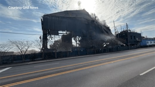 VIDEO: Crews demolish Georgetown steel mill wall